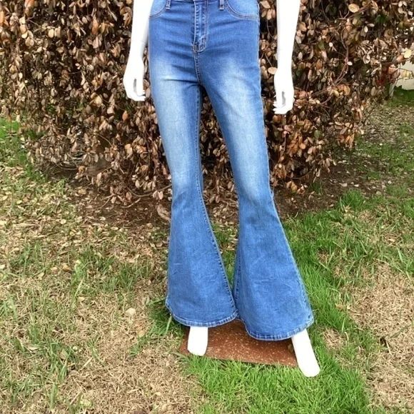 Blank Paige Exaggerated Bell Bottom Factory Fading High Rise Boho Flare Jeans - Picture 1 of 11